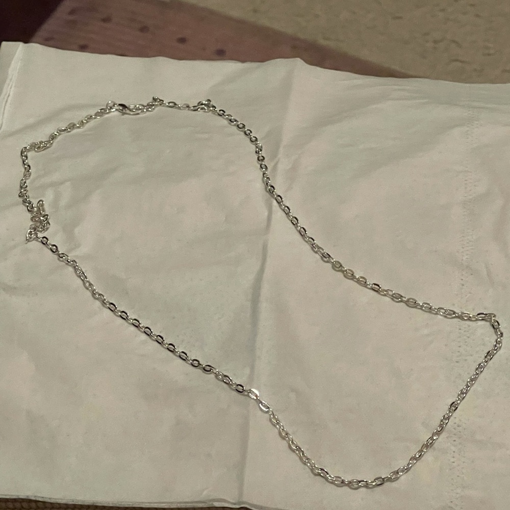 Silver chain/necklace